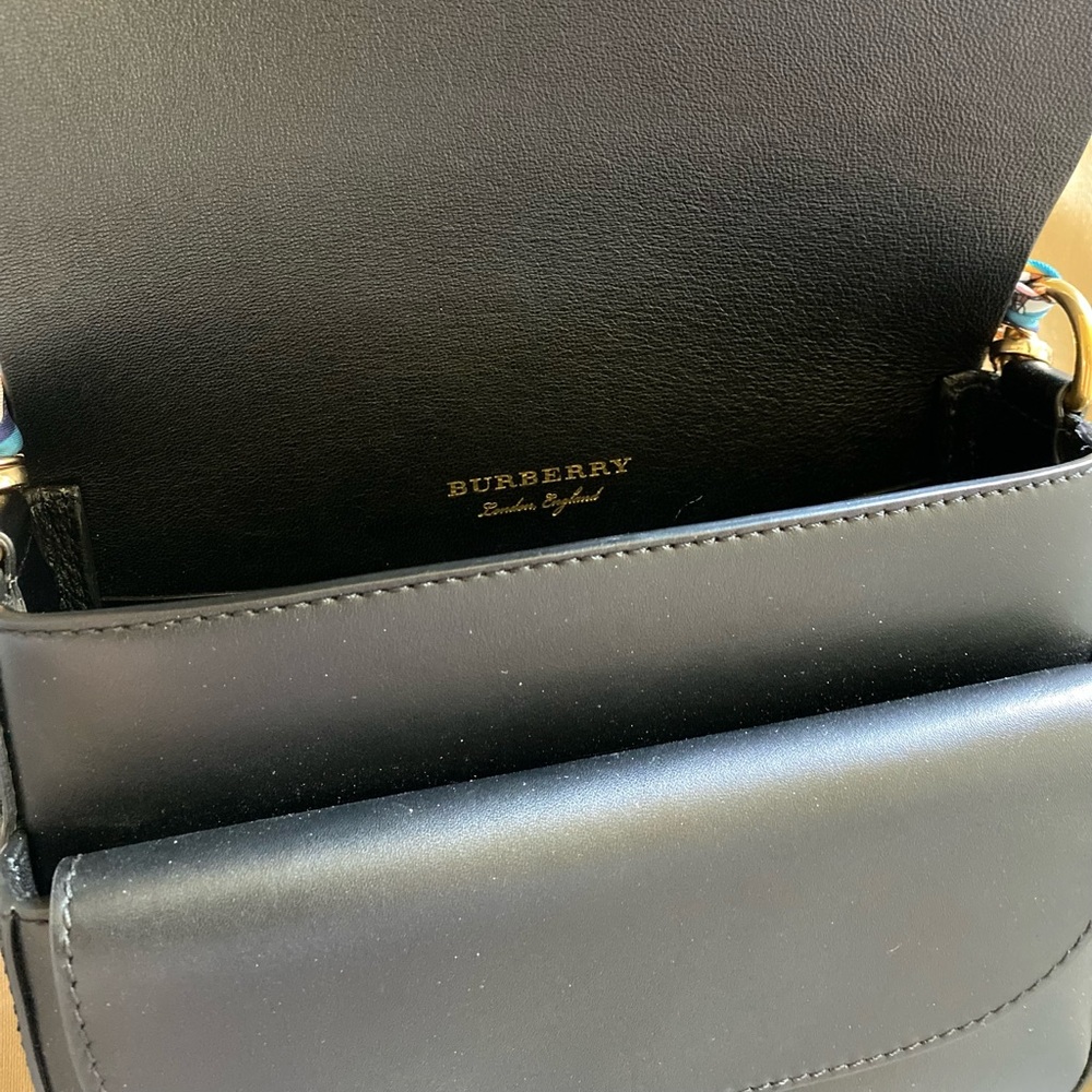 Burberry black leather crossbody - Picture 7 of 8